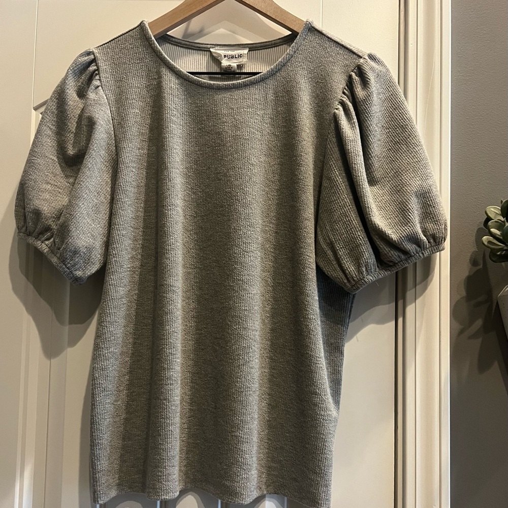 Grey puff sleeve top
